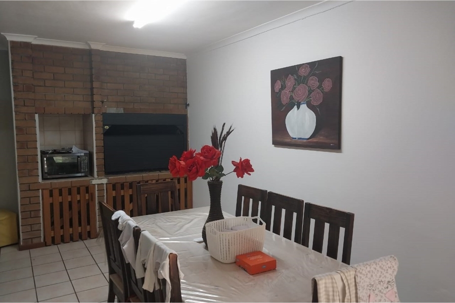5 Bedroom Property for Sale in Porterville Western Cape